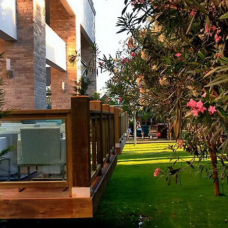 Oleander 5* Side