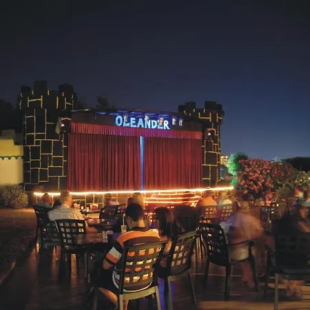 Oleander Hotel Side